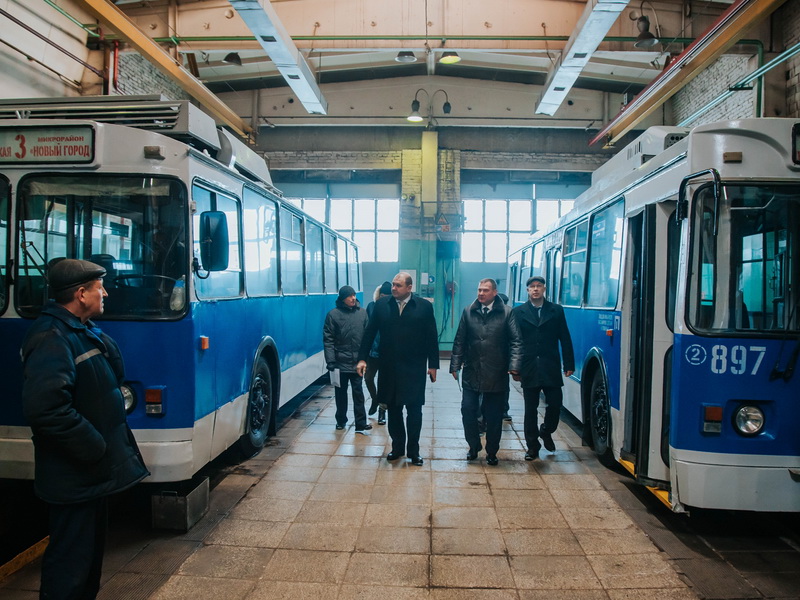 В чебоксарском троллейбусном управлении не хватает 99 кондукторов